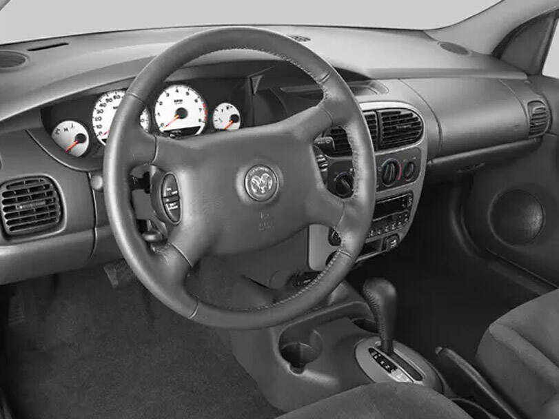 دودج نيون Interior 