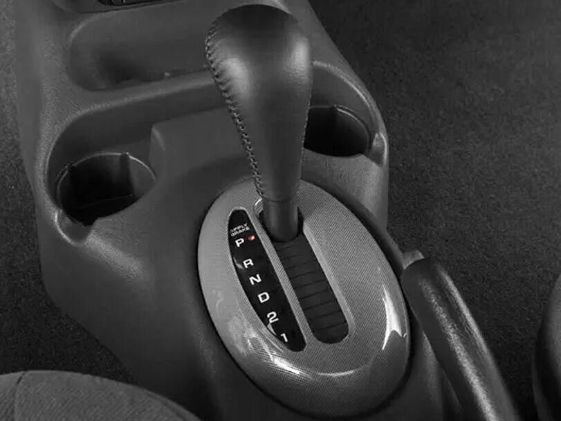 دودج نيون Interior 