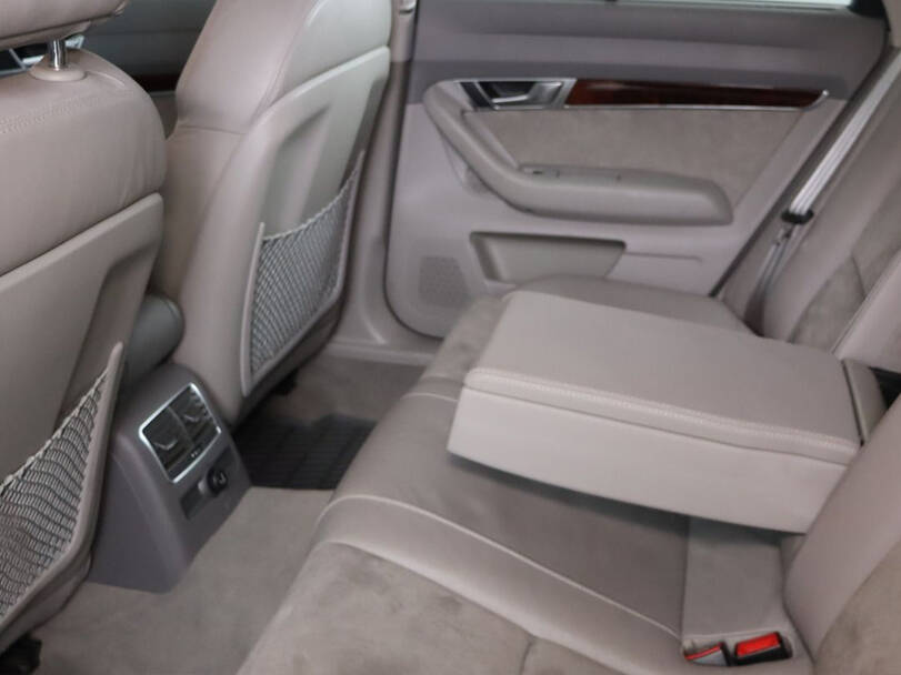 أودي A6 الجيل الثالث Interior 