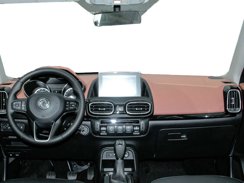 دونغفنغ إيه إكس ٤ Interior 