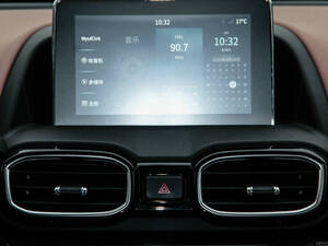 دونغ فينغ إيه إكس ٤ الداخلية 