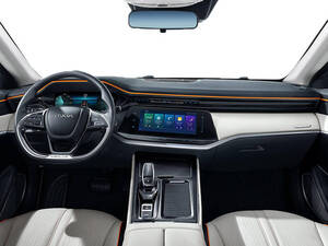 Dongfeng Shine Max Interior 