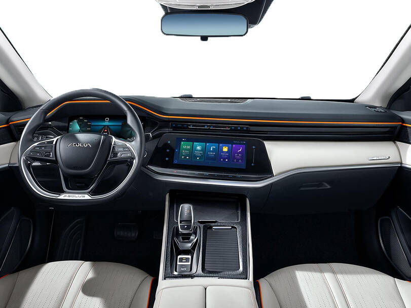 دونغفنغ شاين ماكس Interior 