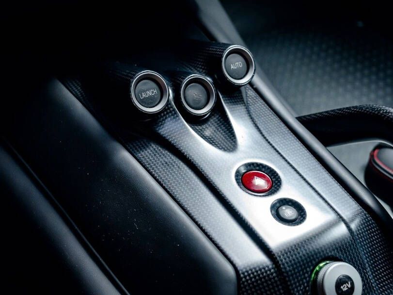 فيراري ٥٩٩ جي تي أو Interior 