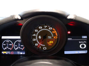 فيراري إف ١٢ الداخلية 