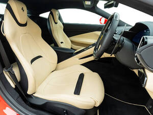 فيراري روما الداخلية 