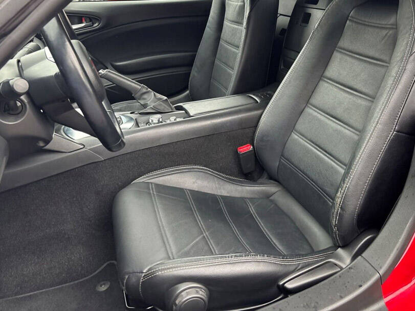 فيات ١٢٤ سبايدر Interior 