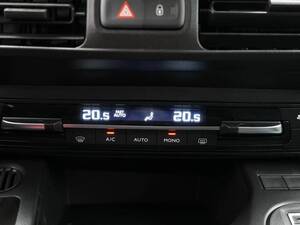 فيات دوبلو الداخلية 