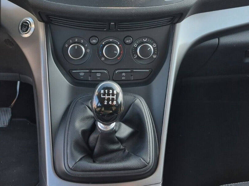 Ford Kuga Interior 