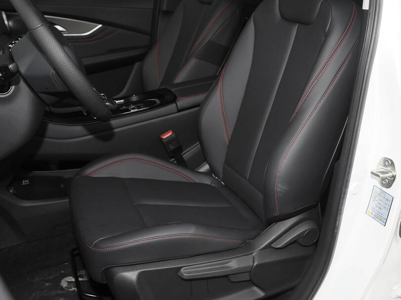 Forthing T5 Evo 2025 Interior 