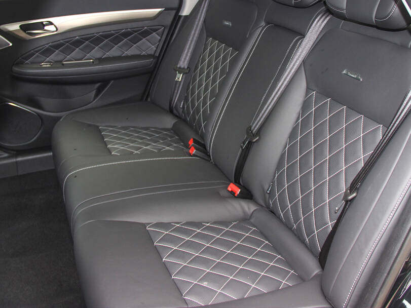 جي إيه سي جي إيه ٨ الجيل الأول Interior 