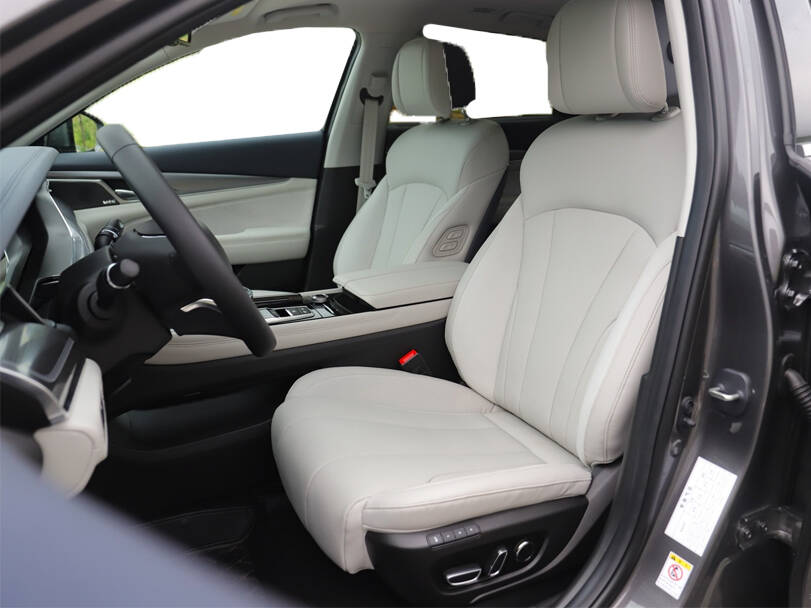 GAC GA8 Interior 