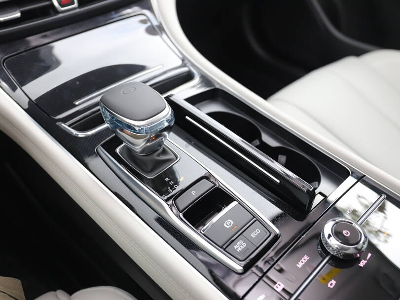 GAC GA8 Interior 