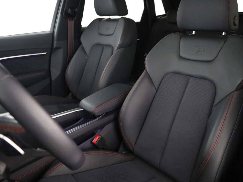 Audi Q8 e-tron 2025 Interior 