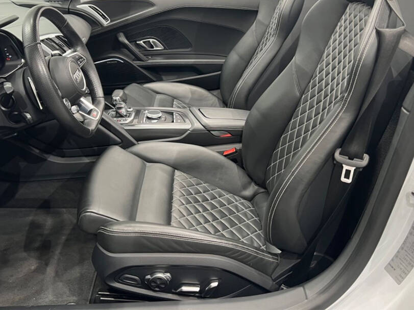 Audi R8 Interior 