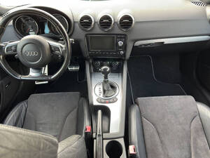 أودي TT الداخلية 