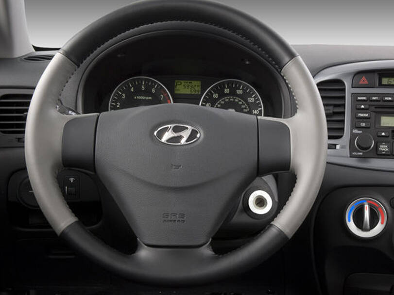 Hyundai Accent 3rd Generation Interior 