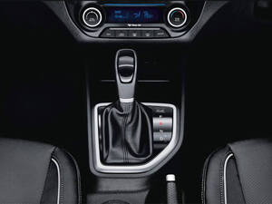 هيونداي كريتا الداخلية 