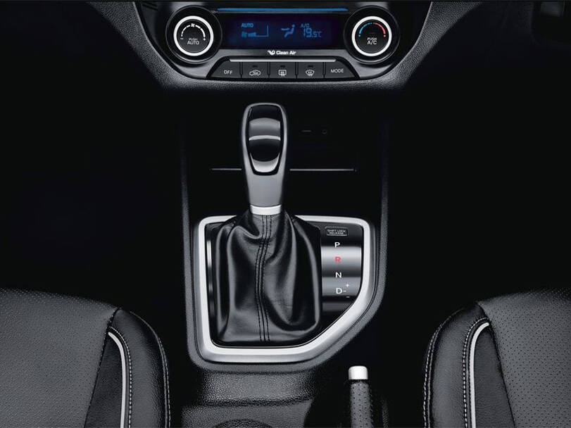 هيونداي كريتا الجيل الأول (GS) Interior 