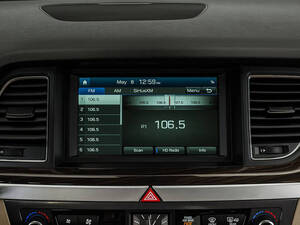 هيونداي جينيسيس الداخلية 