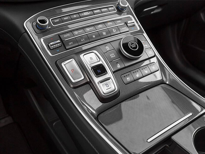 Hyundai Santa Fe Interior 
