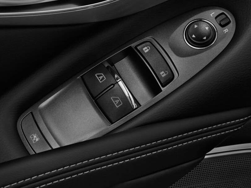 Infiniti Q60 Interior 