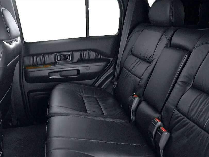 Infiniti QX4 Interior 