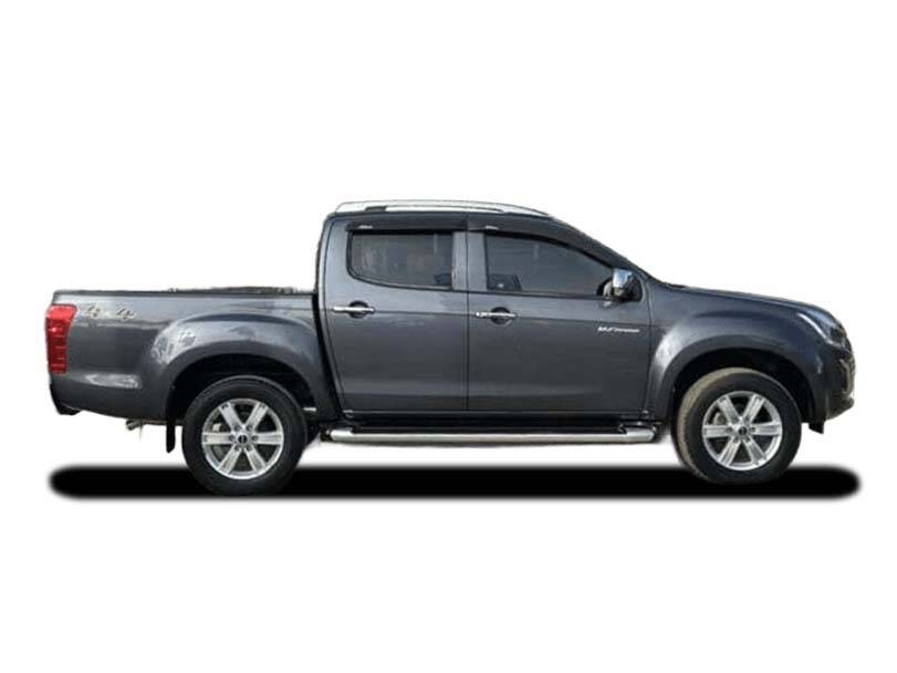 إيسوزو دي ماكس Exterior 