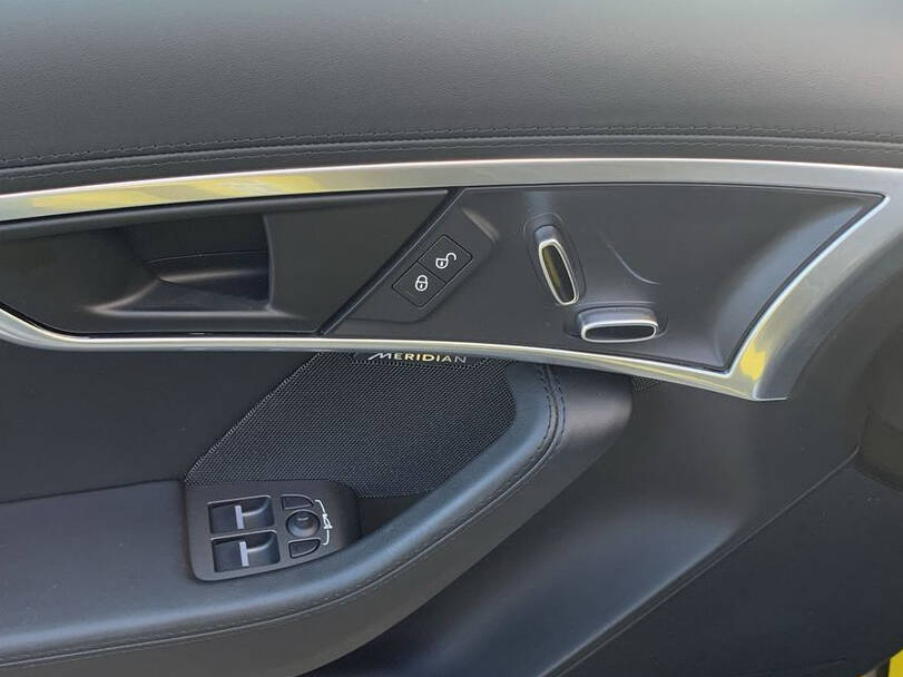 Jaguar F Type Interior 