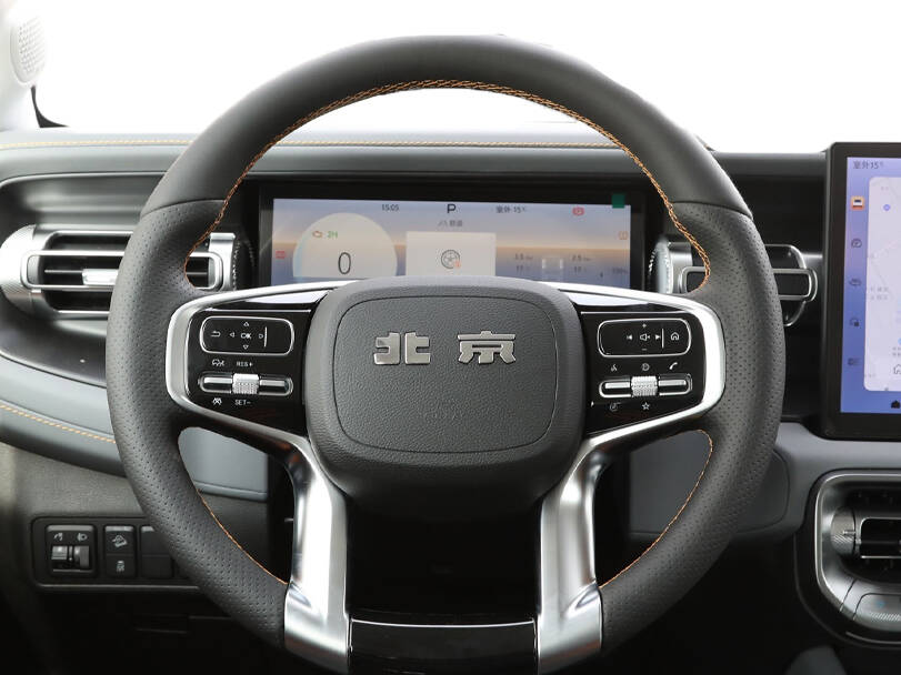 بايك بي جي ٤٠ سي 2025 Interior 