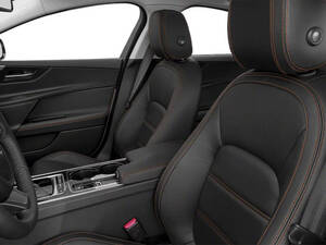  جاكوار XE الداخلية 