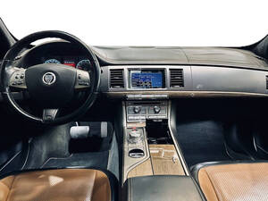 Jaguar XFR Interior 