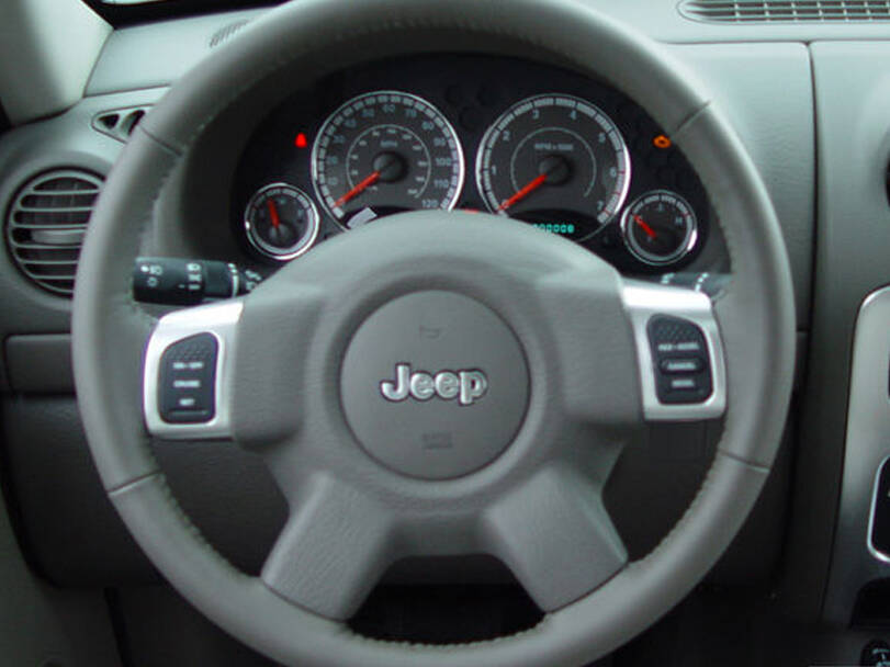 Jeep Liberty 1st Generation Interior 